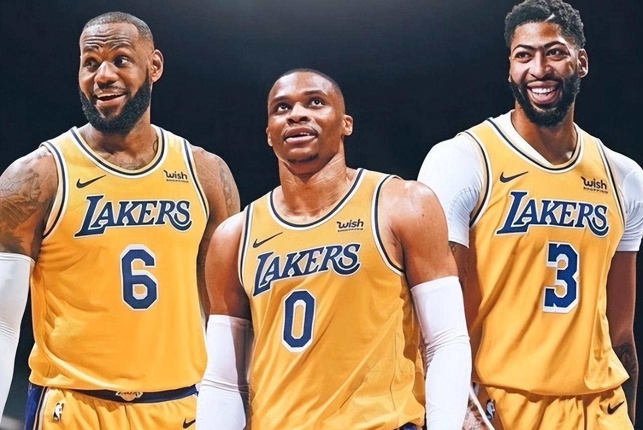 英超赛程吃紧，丹佛掘金关键时刻更衣室发声，媒体盛赞，纪律约束更严格(丹佛掘金队微博)