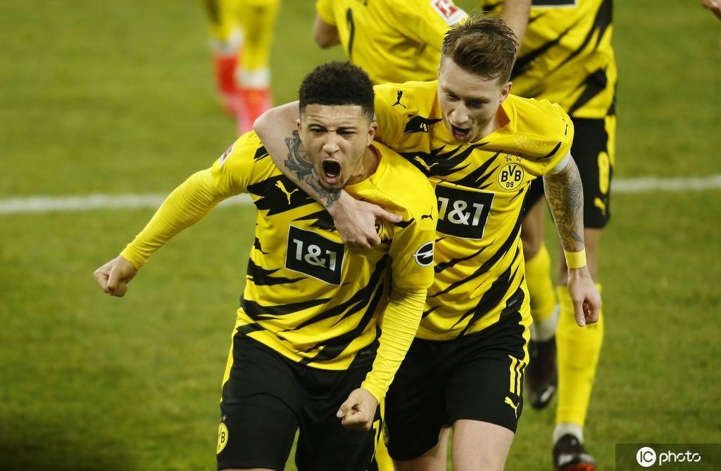 英雄联盟官网-李现探班杨紫宣示主权